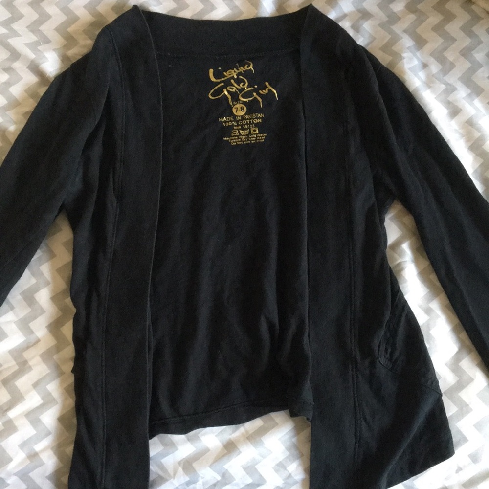 Black cardigan with small pockets